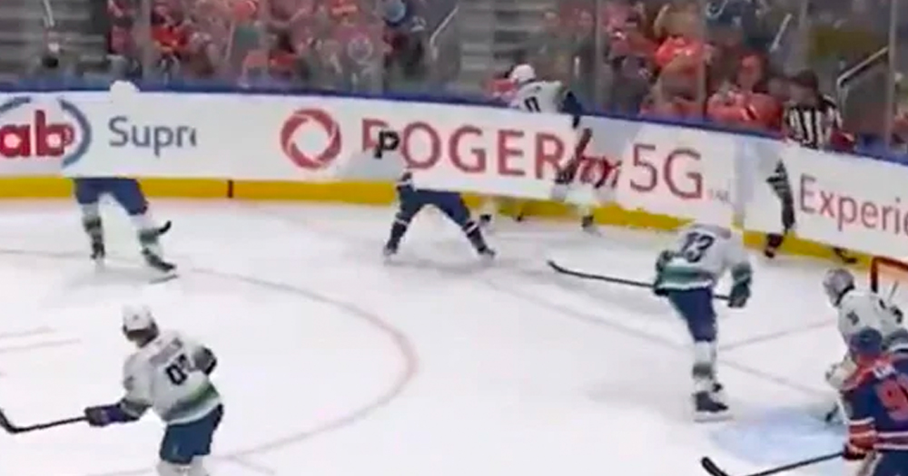 NHL's new digital board ads triggering seizures for some fans