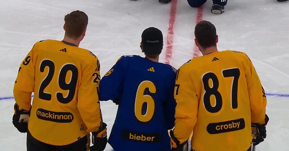 Justin Bieber snubs Nathan MacKinnon at the NHL All-Star Game?