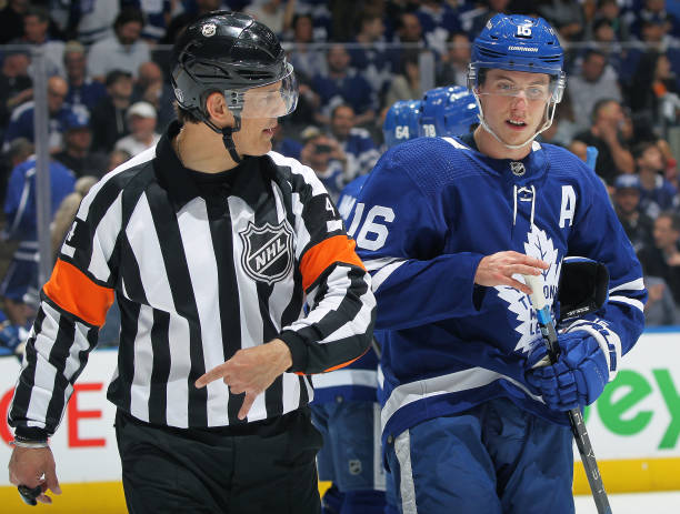 Maple Leafs’ playoff record under referee Wes McCauley only adds to officiating scandal