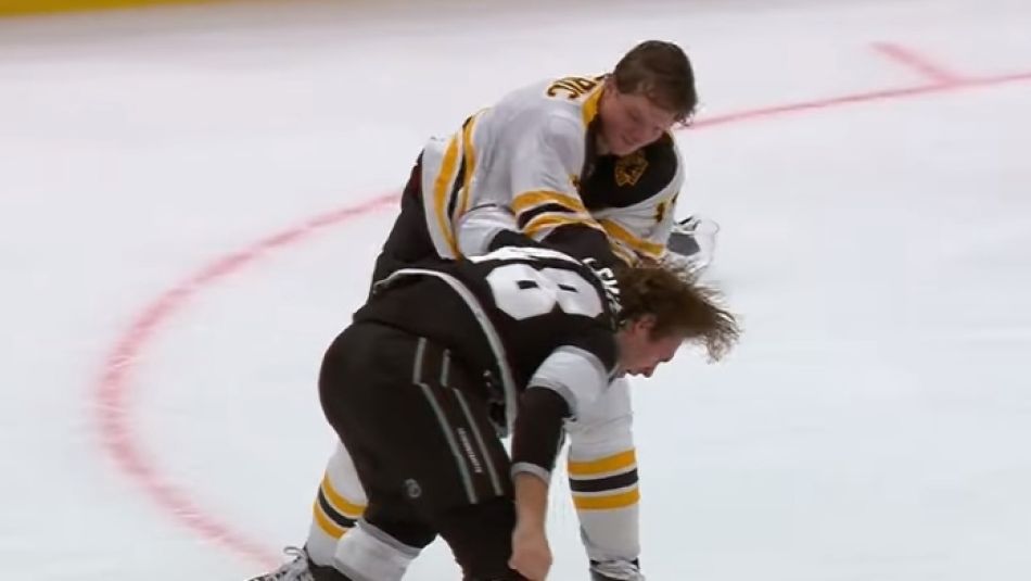 Bruins’ Trent Frederic schools Brendan Lemieux in best fight of the season!