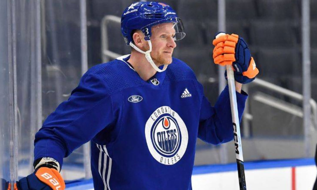 Ken Holland: “I’ve been hot after Corey” Perry for years