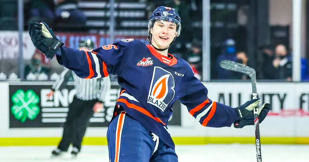 Leafs sign 18 year old forward Minten