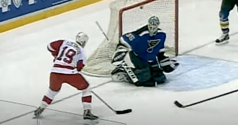FLASHBACK: Red Wings captain Steve Yzerman records 1,600th point! 