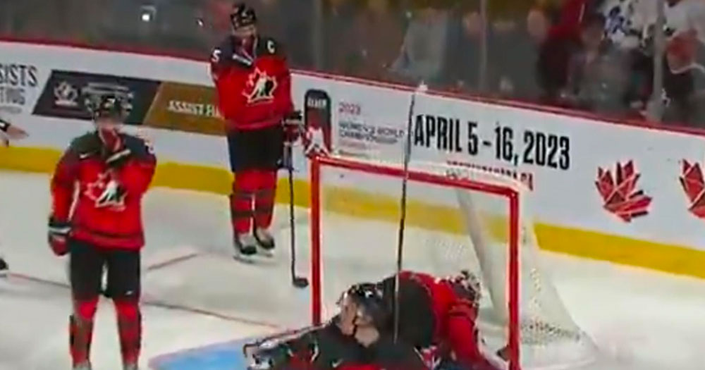 Shane Wright scores embarrassing goal in his own net!