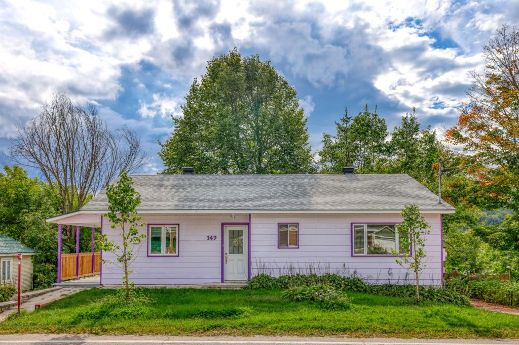Joli plain-pied de 3 chambres au bord de l'eau à vous pour seulement 239 900$