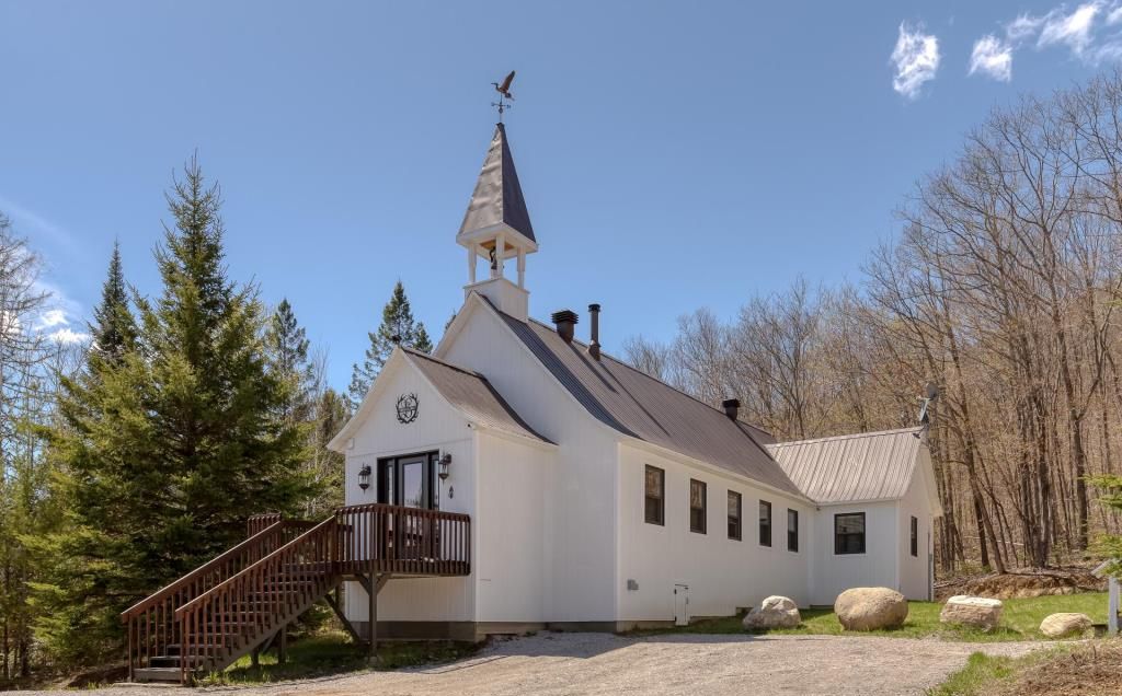 Magnifiquement transformée! Ancienne chapelle nichée dans un environnement paradisiaque