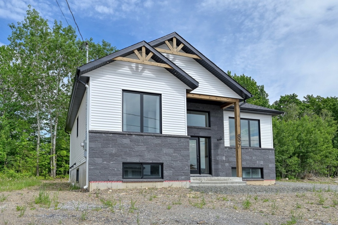 Ce charmant bungalow de 2021 n'attend que vous!
