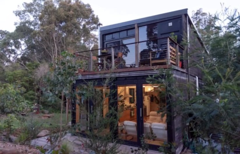 Cette maison fabriquée en conteneurs d'expédition est magnifique à l'intérieur