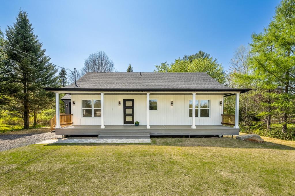 Clés en main d'inspiration farmhouse contemporaine idéalement situé et rénové de A à Z 