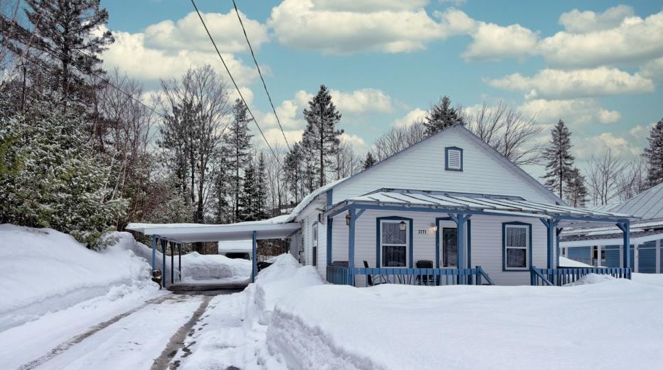 Ambiance chaleureuse et cocooning: un coquet plain-pied à 199 900$ à seulement 1 hr de Montréal