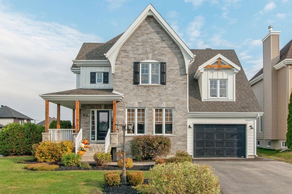 Cottage de 6 chambres rénové avec fabuleux intérieur au goût du jour et situé à 45 mins de Montréal