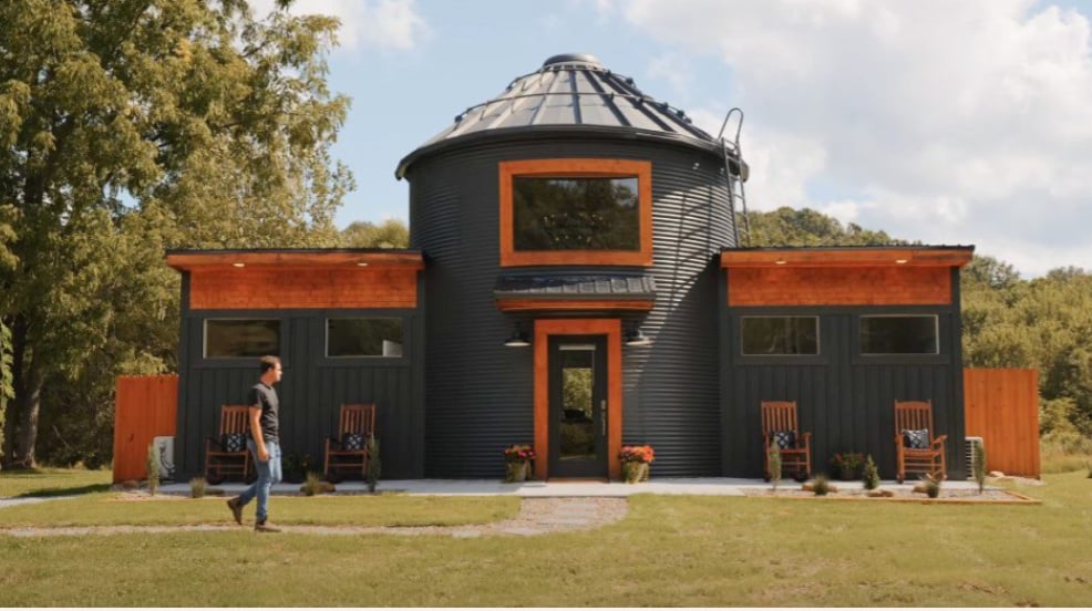Cet ancien silo à grains a été transformé en magnifique petite maison