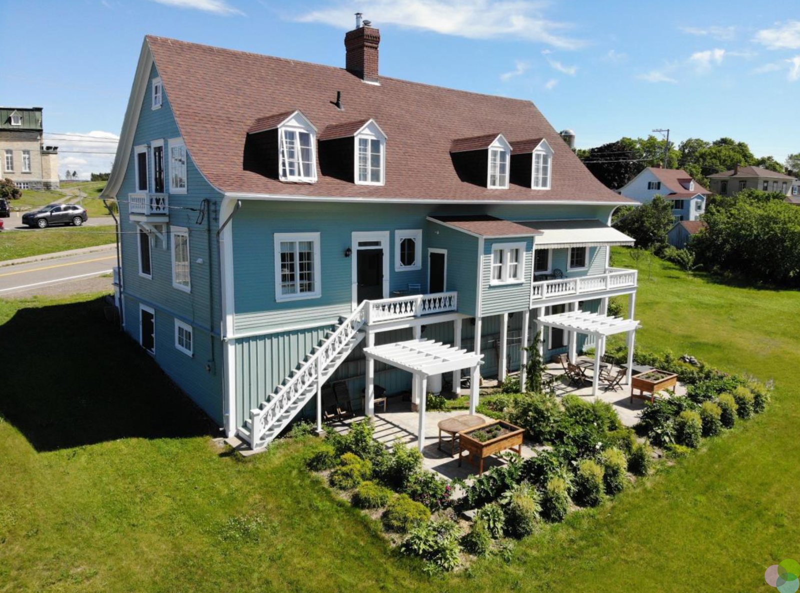 On a rénové cette maison de 20 pièces sans pourtant lui enlever son cachet unique