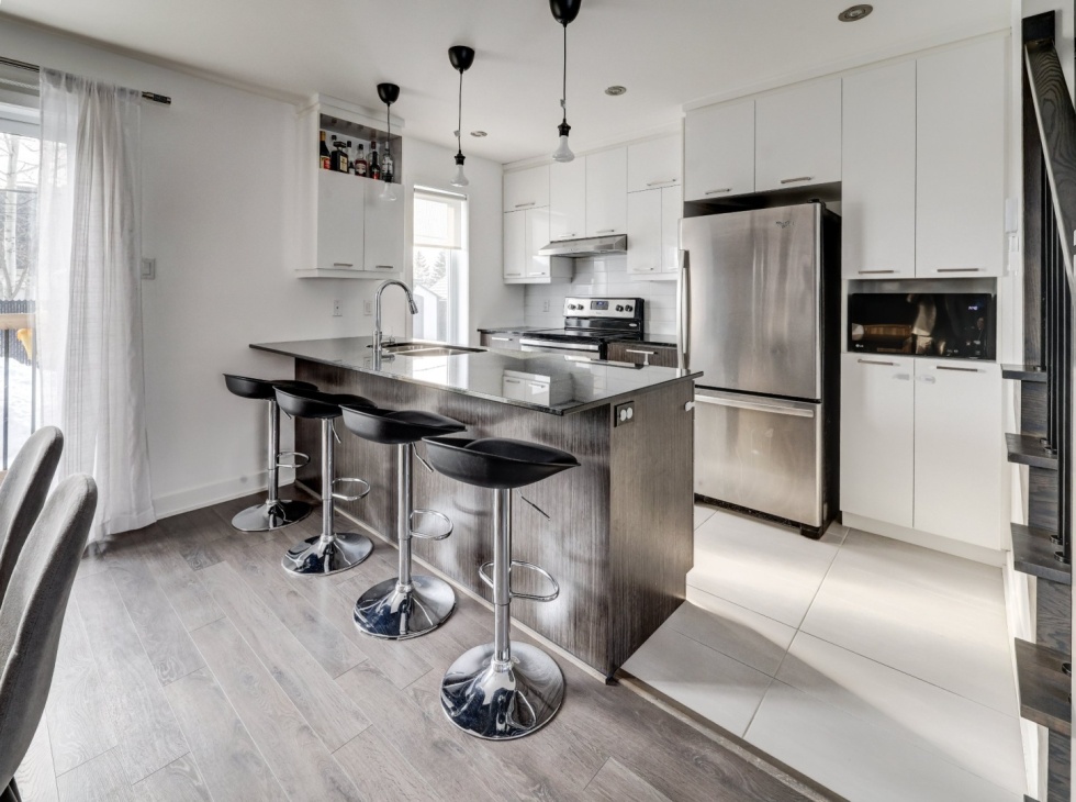 Venez découvrir les autres pièces de cette ravissante maison de ville de 369 000 $
