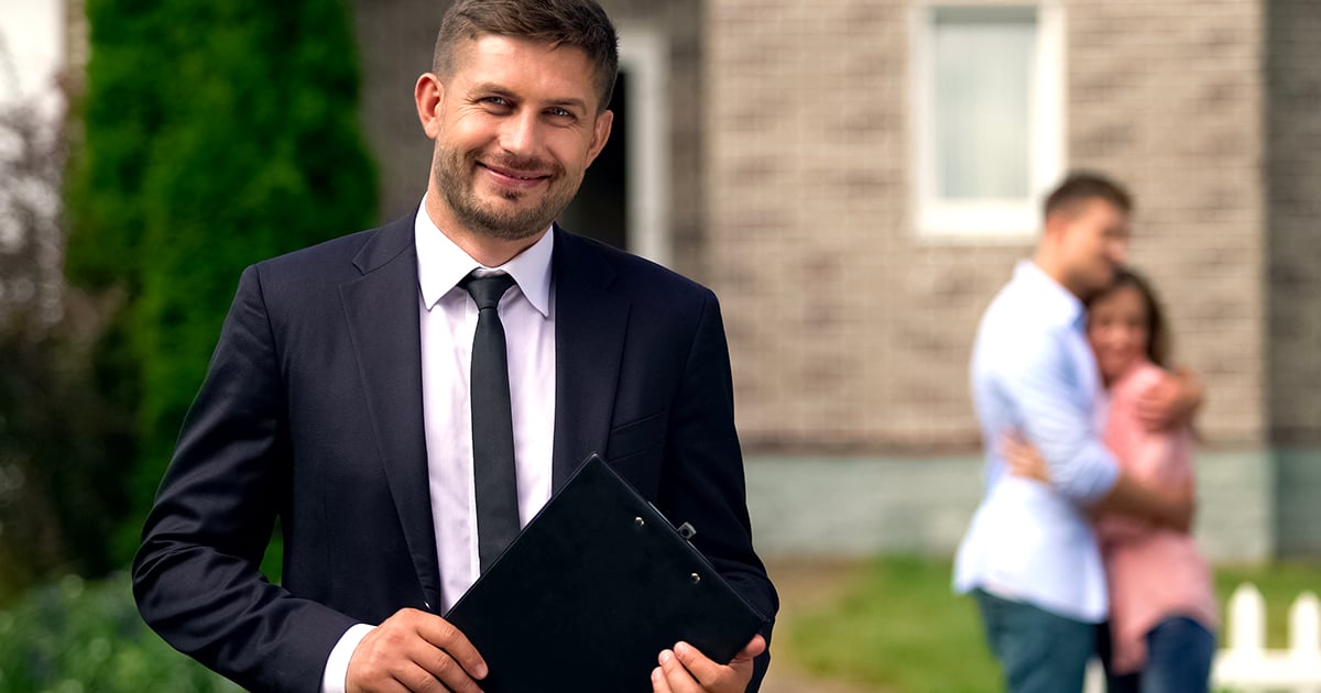 Est-ce que les commissions des courtiers immobiliers pourraient être revues à la baisse ?