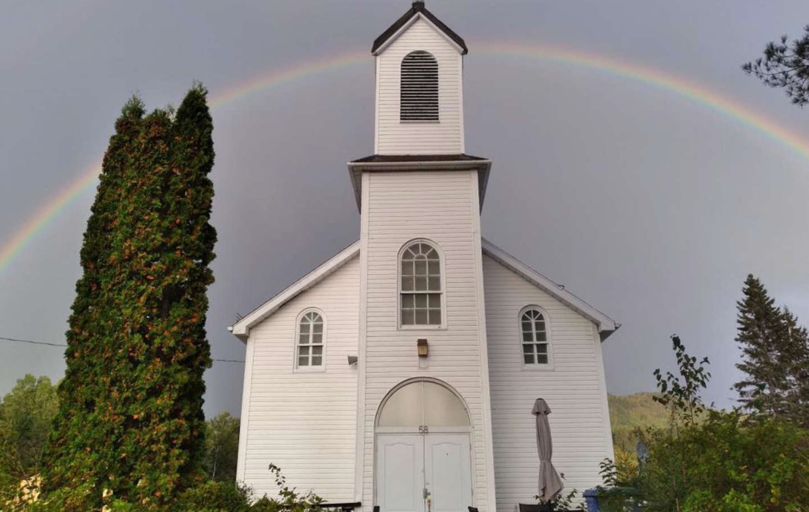 Cette église transformée en maison est actuellement en vente pour moins de 300 000 $
