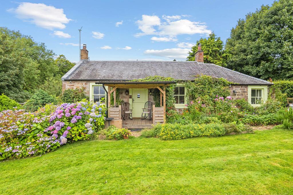 Coup de cœur assuré pour le plus charmant des cottages centenaires 