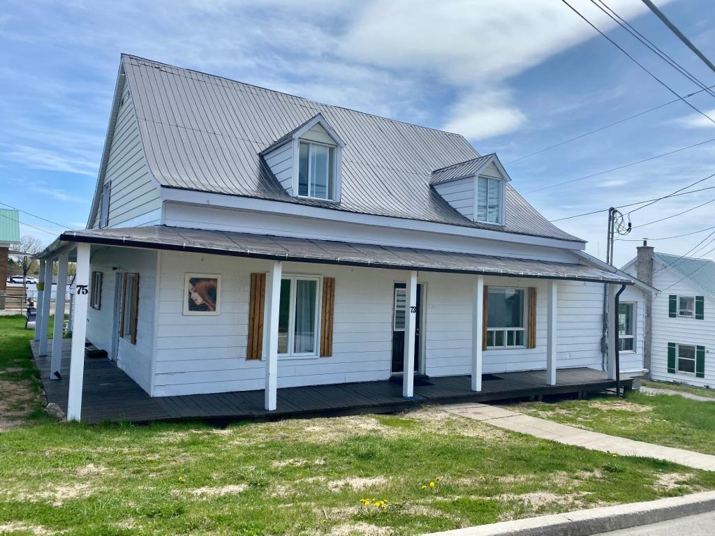 Jolie maison d'époque de 6 chambres à vendre pour 125 000$