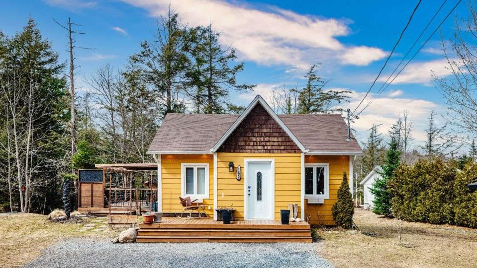 Chaleureux cottage au cachet séduisant avec accès à un lac