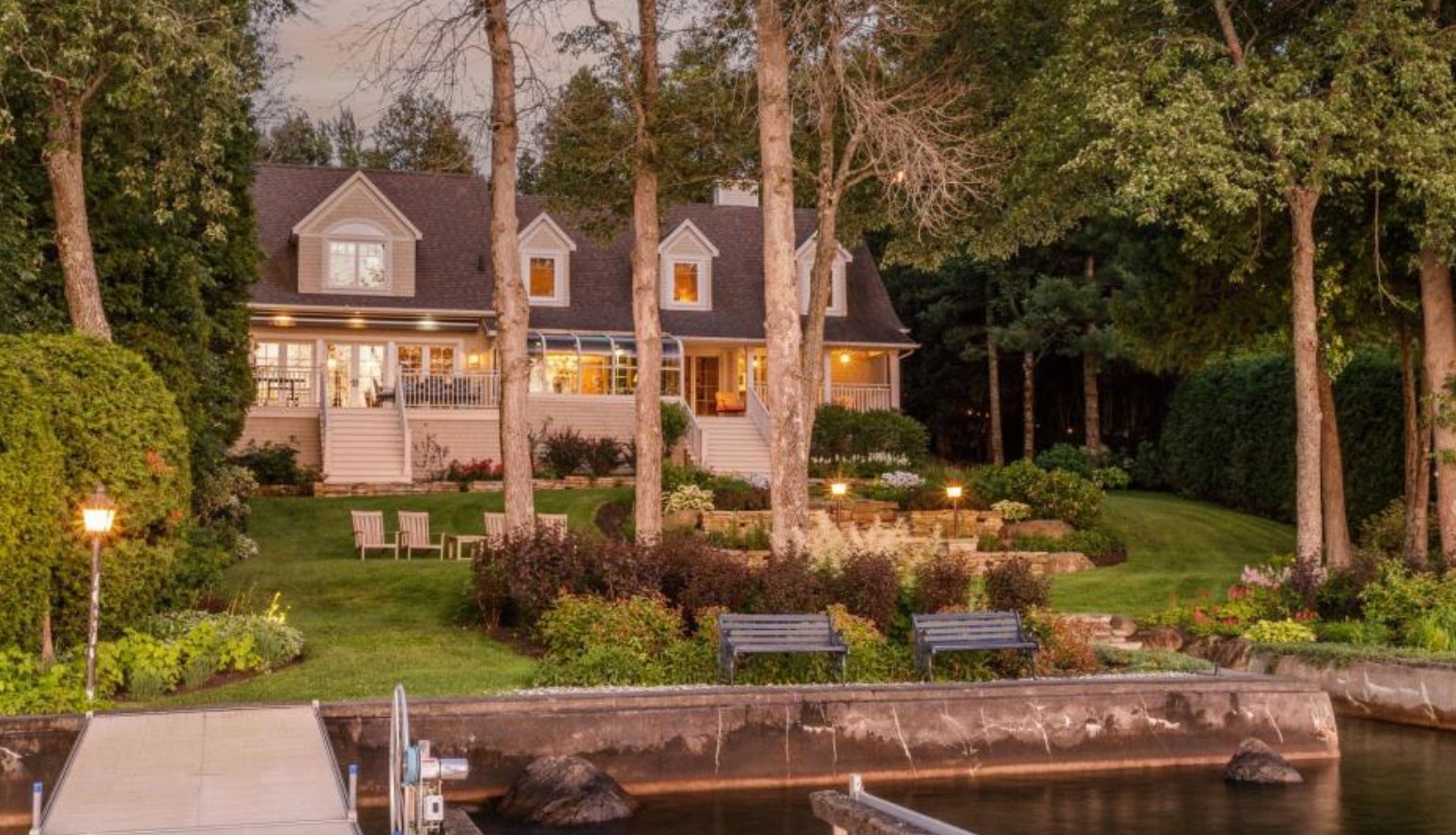 Magnifique maison avec vue sur le lac, la nature et les montagnes