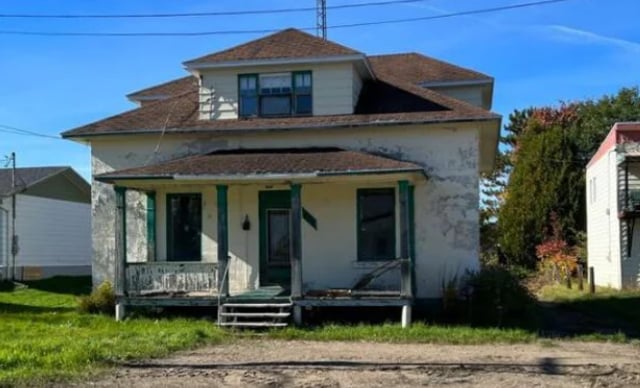 Cette maison à 1h30 de Québec est à vendre pour le prix d'une mise de fond à Montréal
