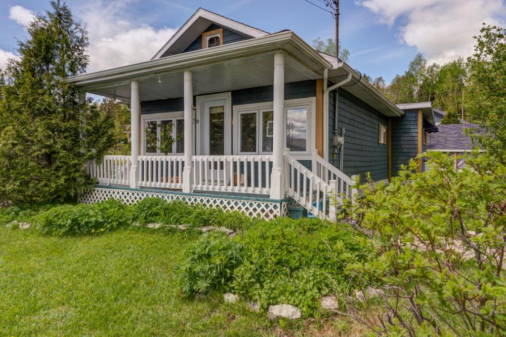Coquet gîte 4 saisons à quelques pas d'un lac navigable à vendre pour 149 000$