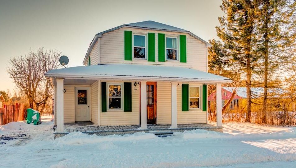 Une petite merveille de 3 chambres à 2 pas des services à seulement 139 900$
