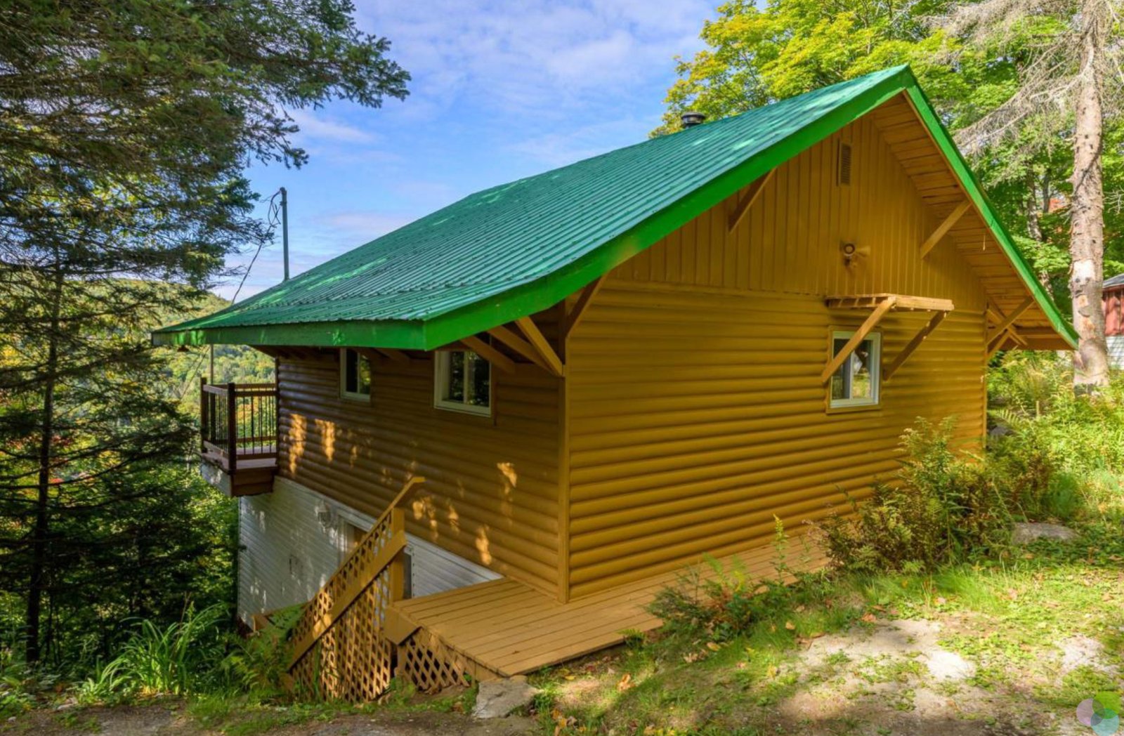 Coquette petite maison entièrement rénovée de Saint-Adolphe-d’Howard à vendre pour 249 000 $