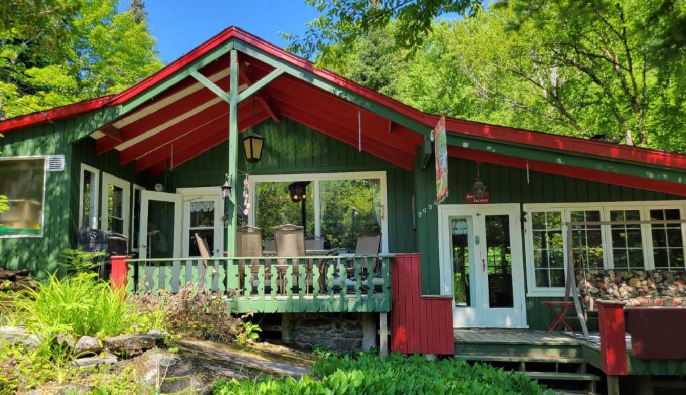 Chalet de 3 chambres à Val-Morin pour moins de 200 000 $