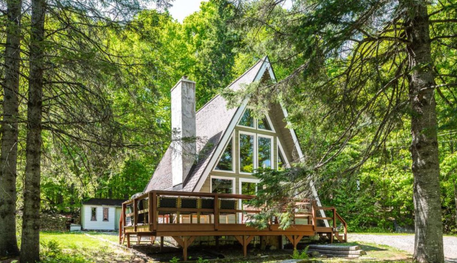 À qui la chance ! Très rare A-Frame rénové au coeur de la nature