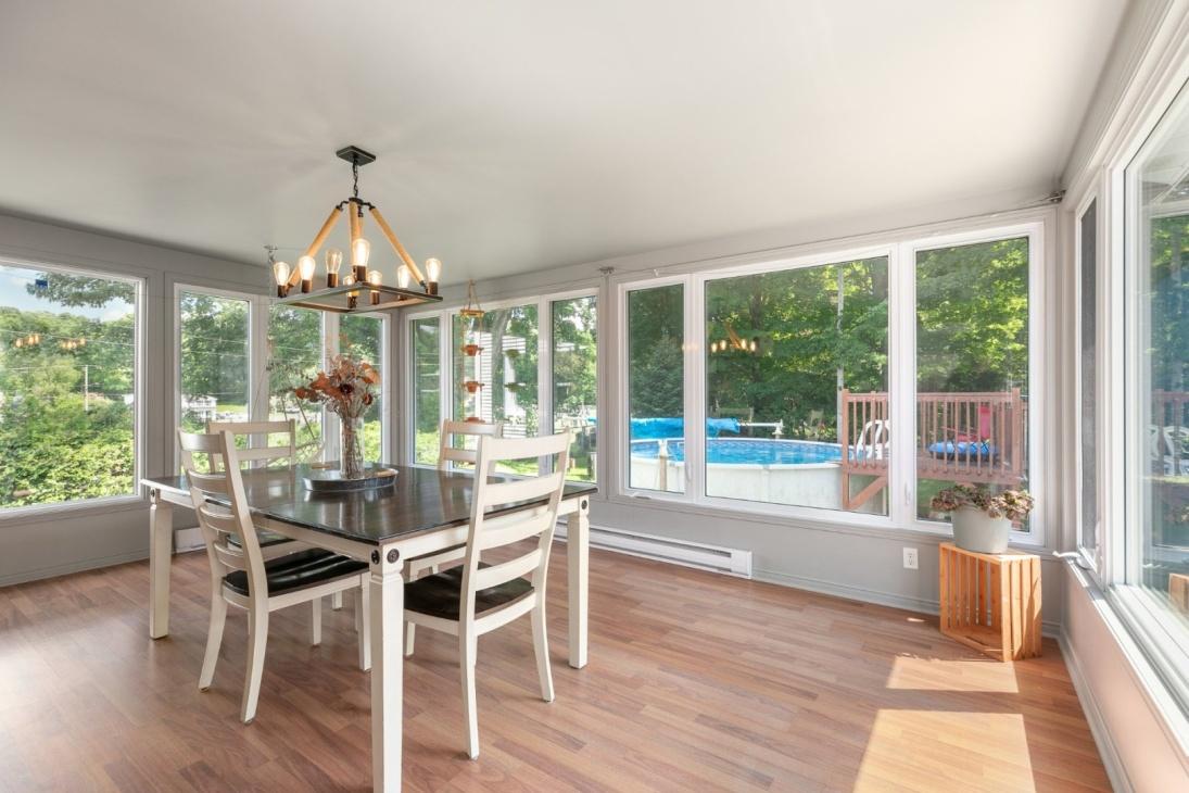 Magnifique duplex de 339 000 $ vous offrant un intérieur rénové au goût du jour