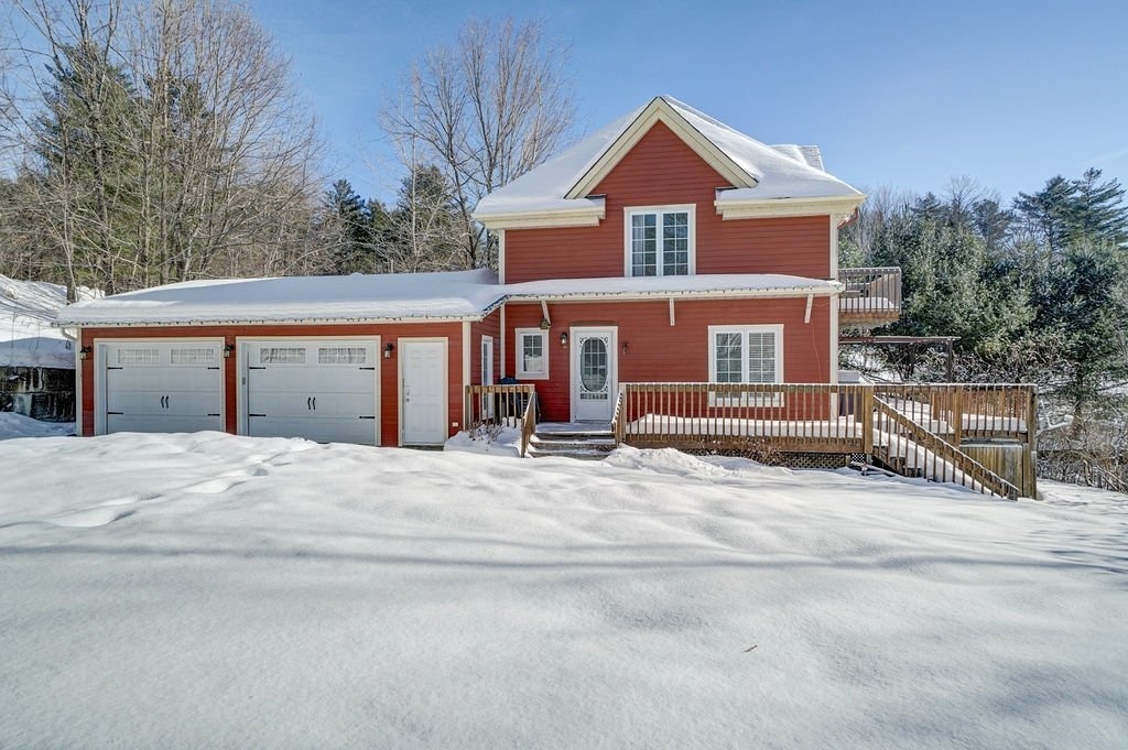 Impressionnante propriété de 67 015 pi² à vendre pour 499 800 $