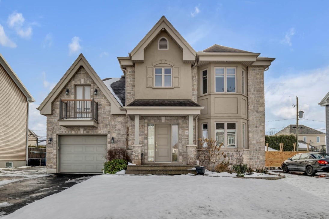 Charmant cottage de 5 chambres à coucher à vendre pour 515 000 $