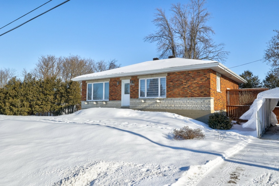 Jolie propriété de 359 900 $ située à la campagne