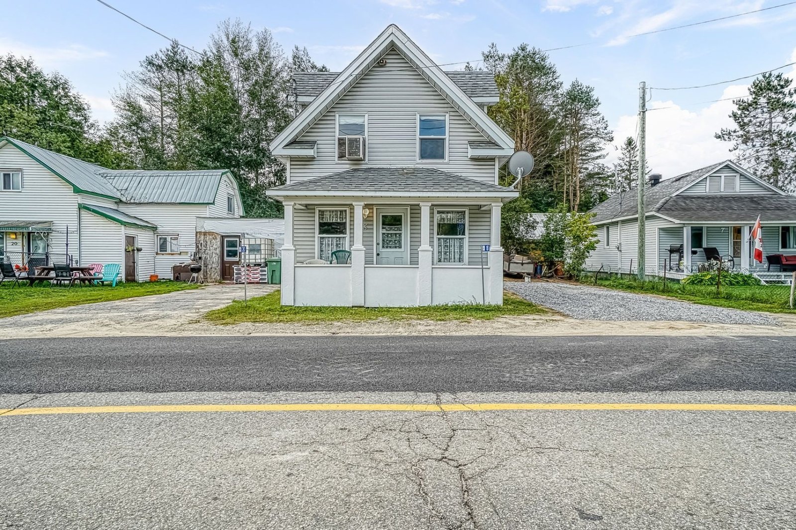 Sympathique maison de campagne à vendre pour 224 900 $ 