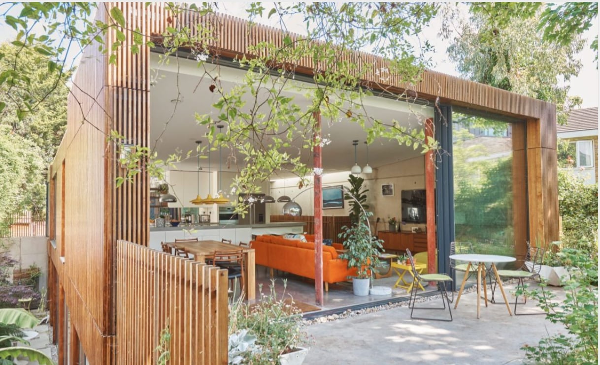 Découvrez le magnifique décor de cette maison inspiré des années 1960