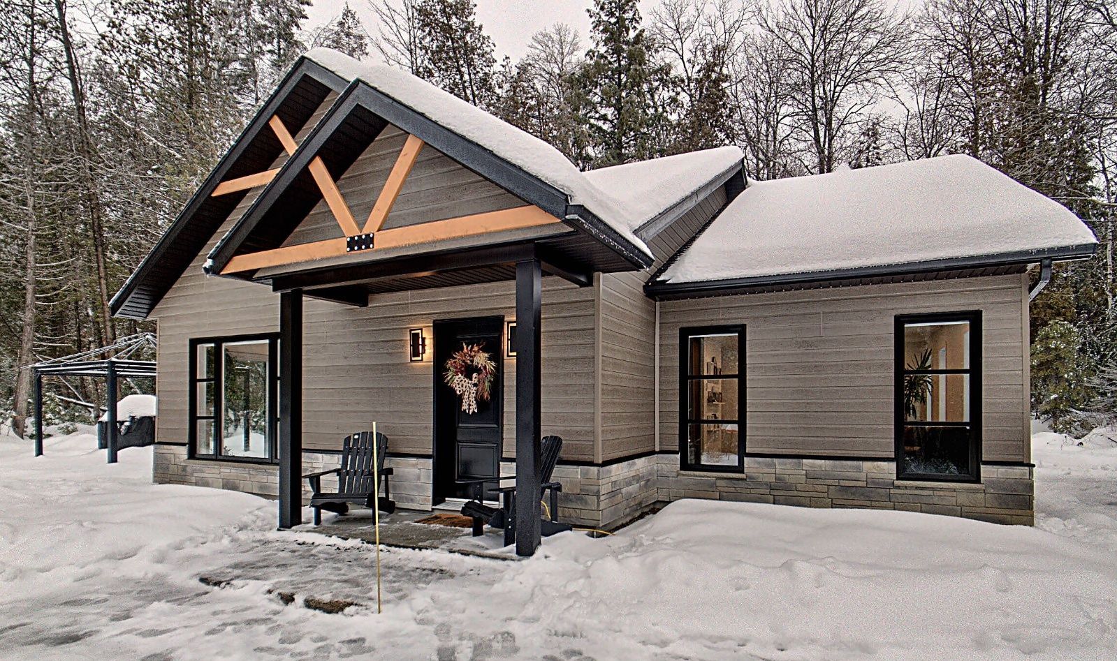 Séduisant gîte contemporain clés en main qui invite au cocooning et aux activités en plein air