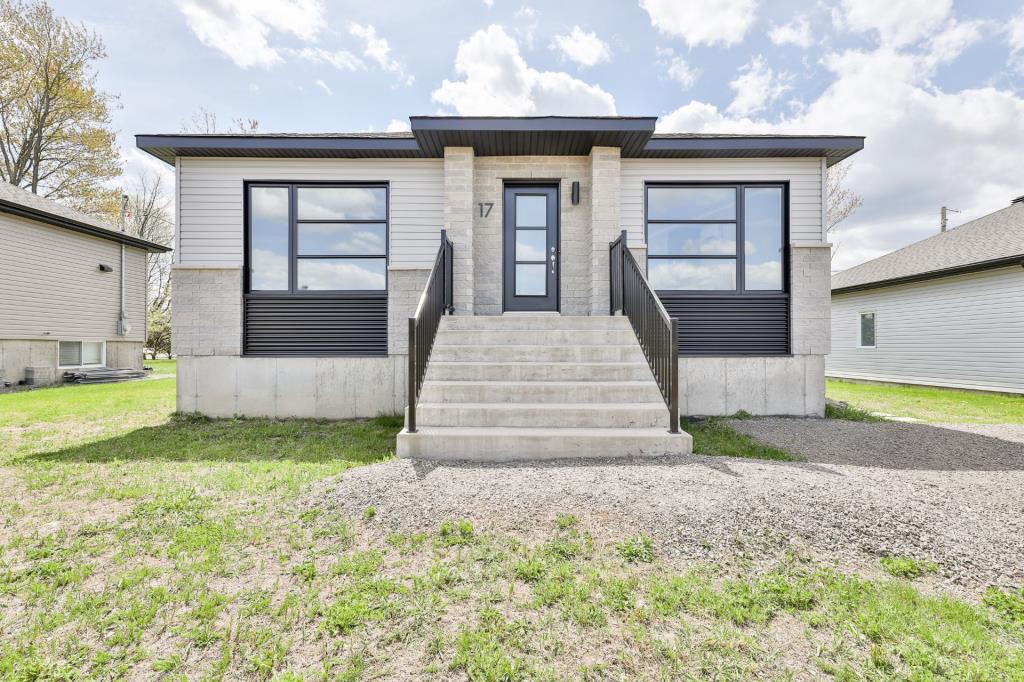 Récent, lumineux, moderne: ce beau plain-pied à 339 900$ est idéal pour une famille