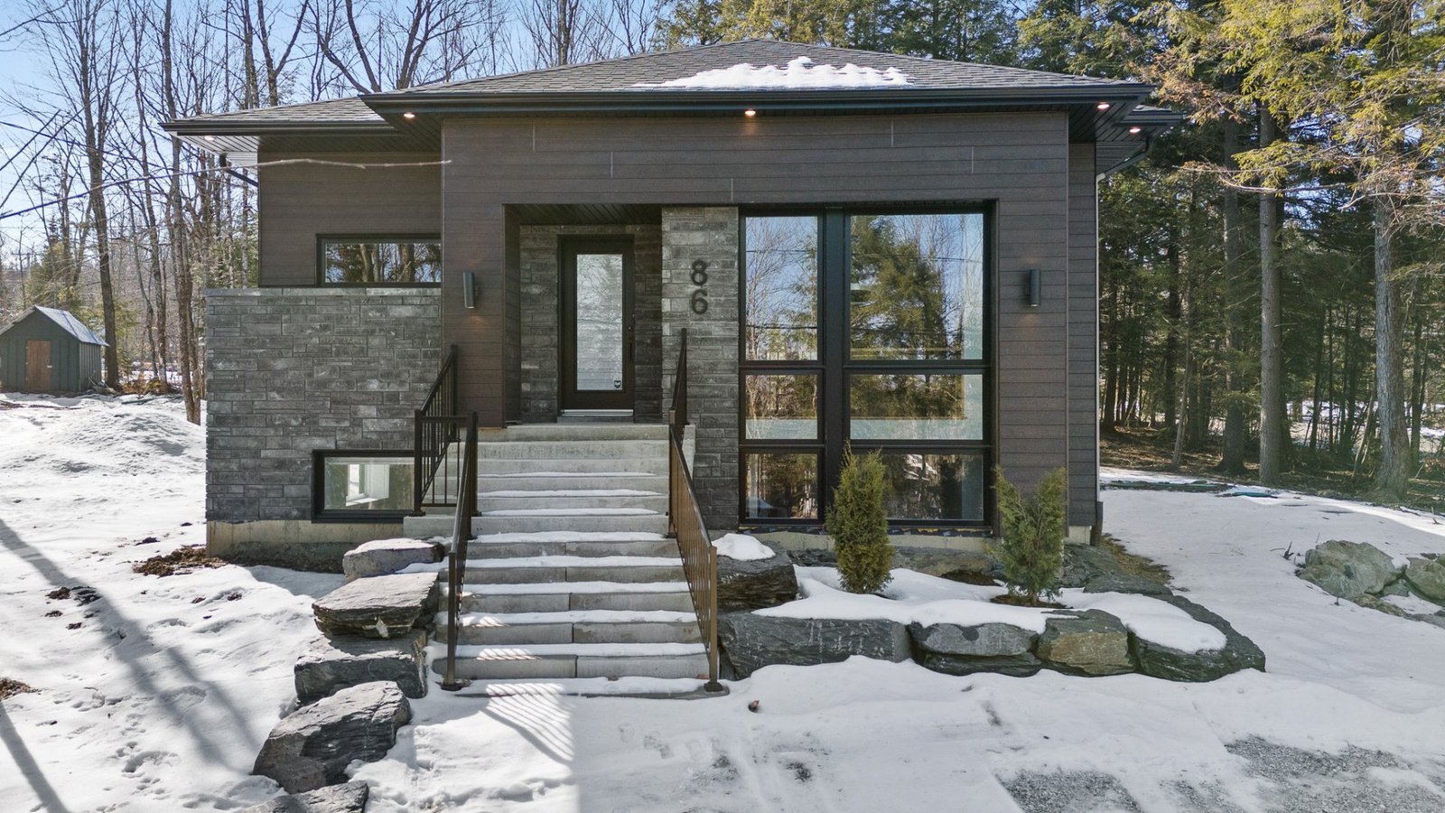 Vous rêvez d'une maison contemporaine entièrement meublée? Ne cherchez plus, nous avons ce qu'il vous faut!