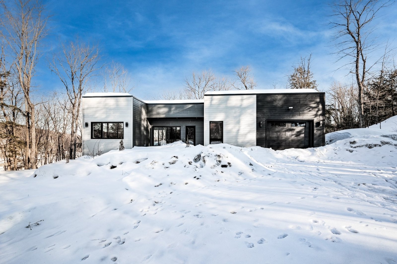 Il ne manque que vous dans cette maison moderne de 424 999 $