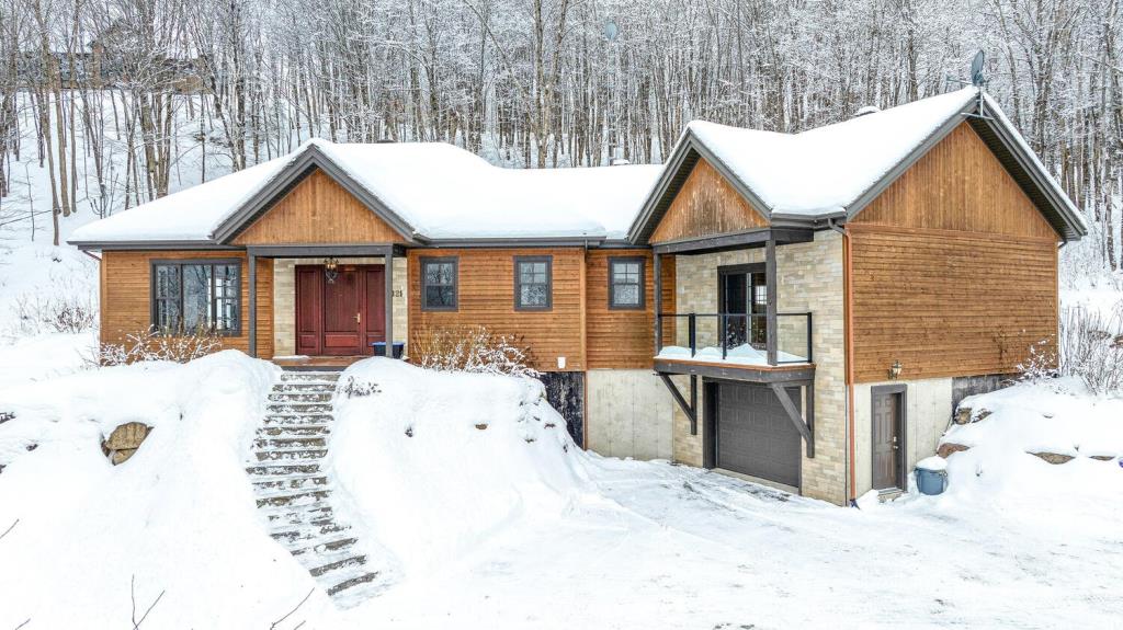 Tout meublé! Luxueux cottage moderne niché en toute intimité en montagne 