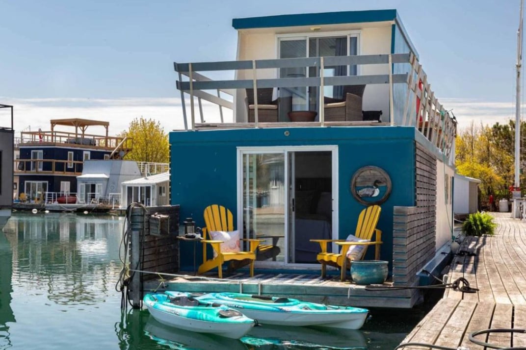 Voici combien vous devez payer pour vivre dans une maison flottante à Toronto
