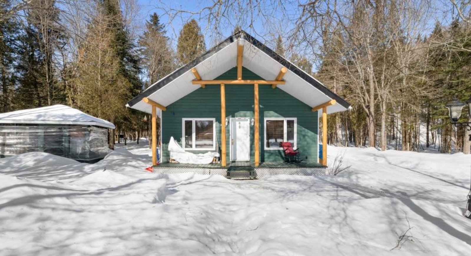 Sympathique chalet à vendre à prix plus qu'abordable !