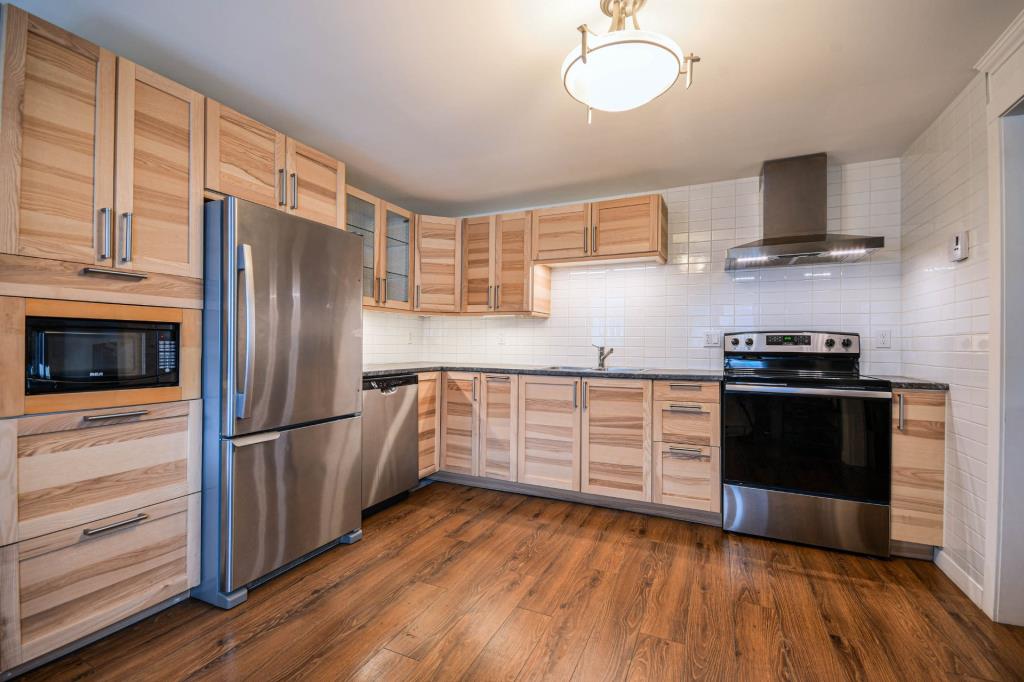 Clés en main de 3 chambres récemment rénové au goût du jour à vous pour 189 800$