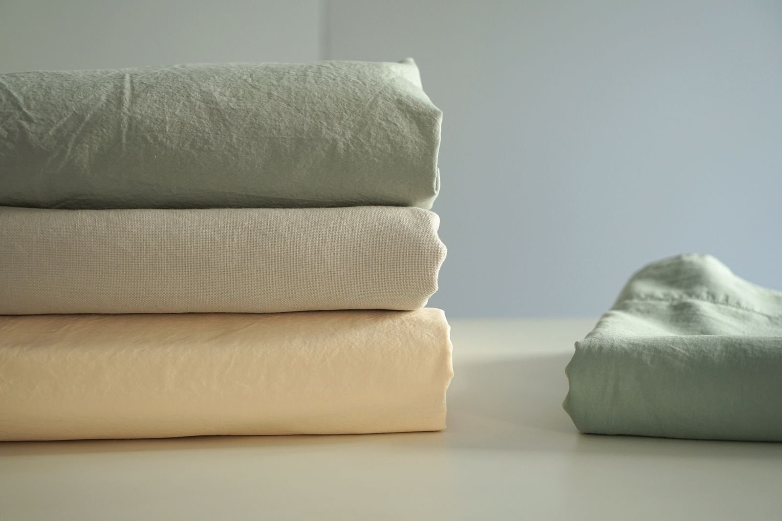 Astuces pour plier vos draps-housses en moins de 3 minutes