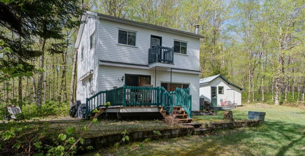 Vendu meublé! Sympathique et spacieux chalet à 125 000 $