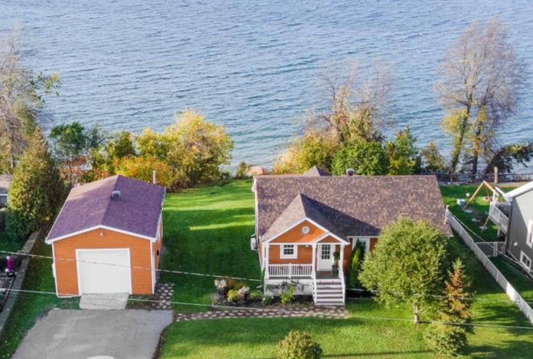 Jolie maison de plain-pied de 3 chambres avec vue sur le fleuve St-Laurent