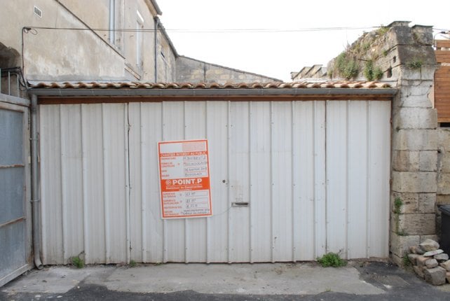 Ce vieux garage a été transformé en un ravissant petit appartement de style moderne