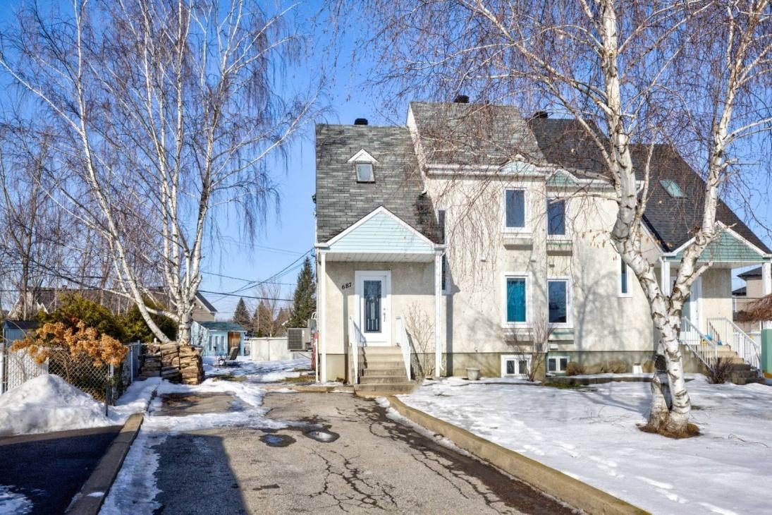Coquette maison de 399 000 $ de Saint-Michel