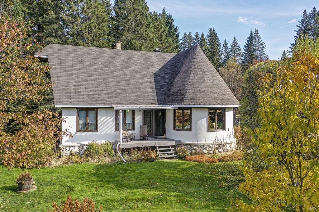 Fermette unique et rare sur le marché avec ses 204 514 pi² de paysage bucolique